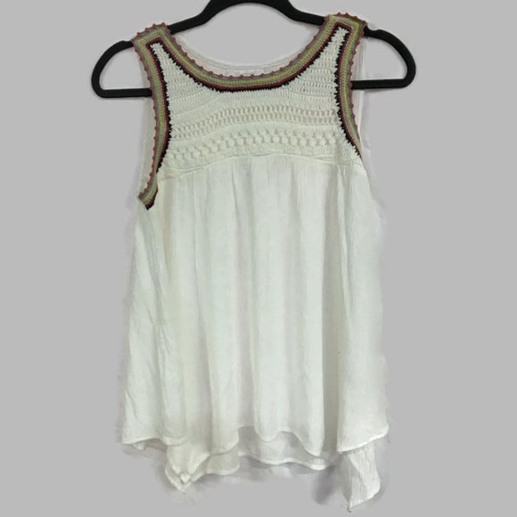 LC Lauren Conrad Tops - LC Lauren Conrad Sleeveless Crochet Cream Blouse